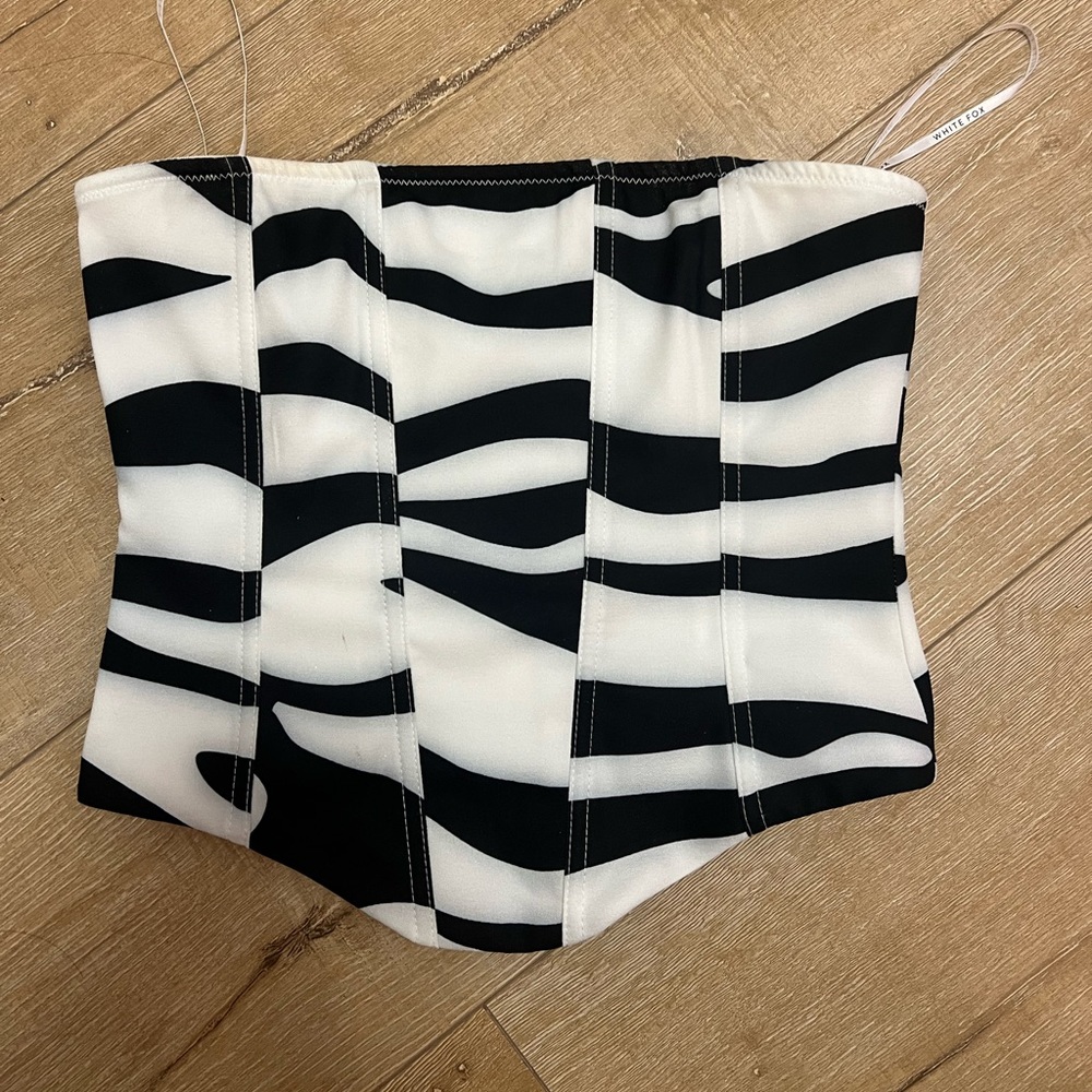 Small white fox corset